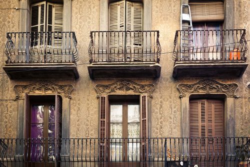 Vlies Fotótapéta - Old-fashioned balconies  - 375x250 cm