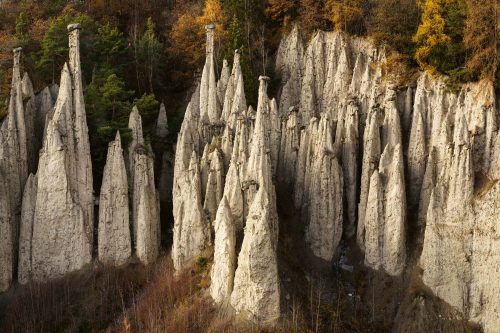 Vlies Fotótapéta - Earth pyramids - 375x250 cm