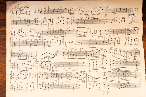 Vlies Fotótapéta - Ancient Musical Notes - 375x250 cm