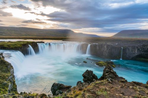 Vlies Fotótapéta - Godafoss waterfall - 375x250 cm